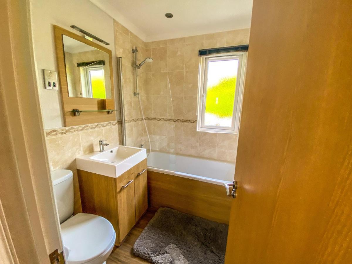 Immaculate 3-Bedroom Private Lodge Near York Luaran gambar